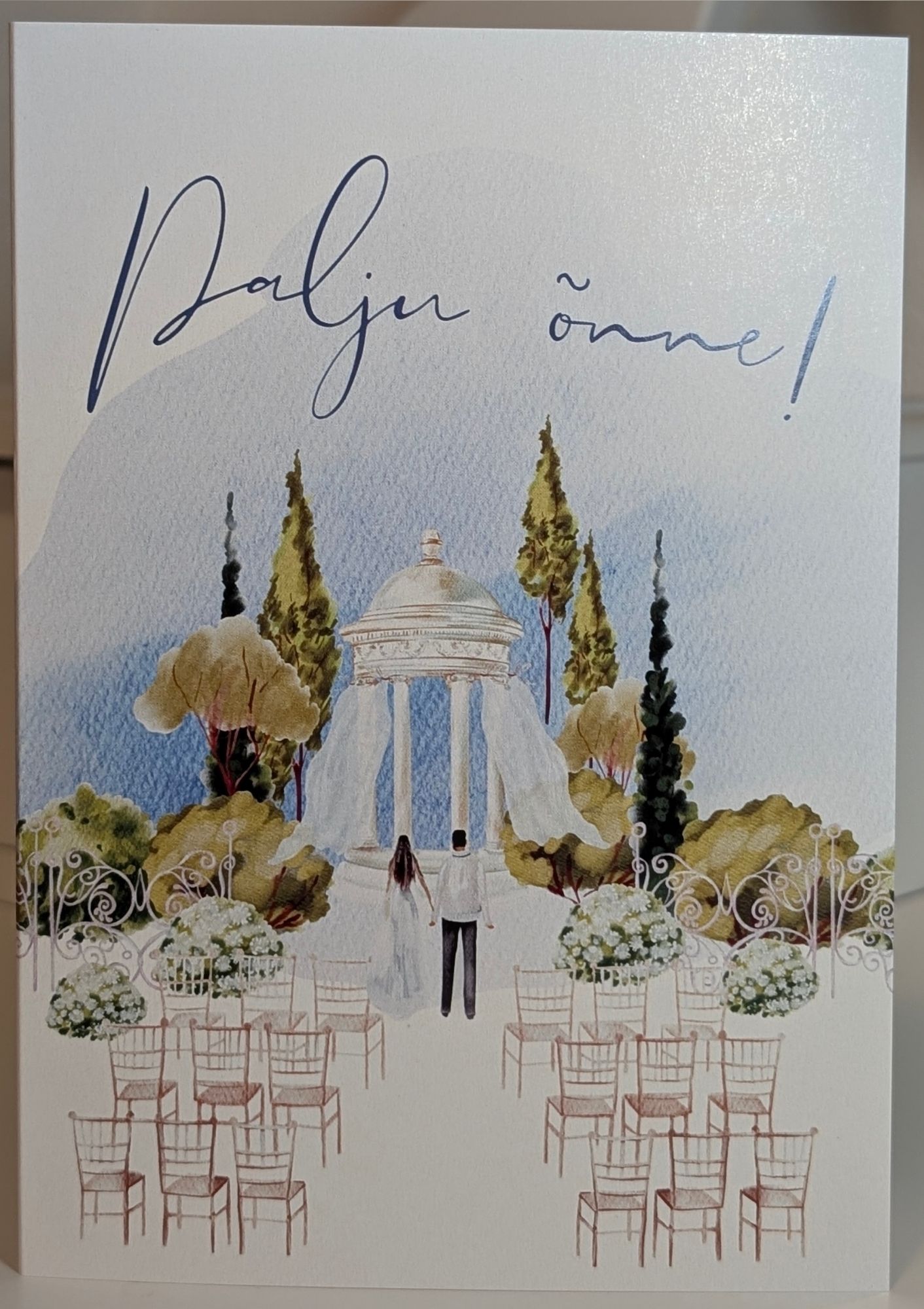 Kutsekunsti elegantne joonistatud pruutpaariga looduses õnnitluskaart pulmadeks